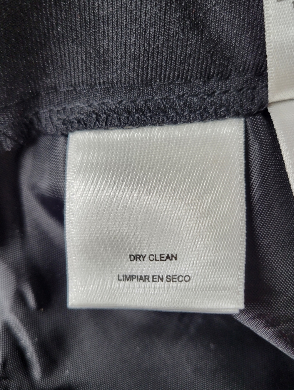 Le Suit Pant Suit Size 14P Red Black Blazer Solid Black Pleated Pants Belt Lined - Picture 10 of 11